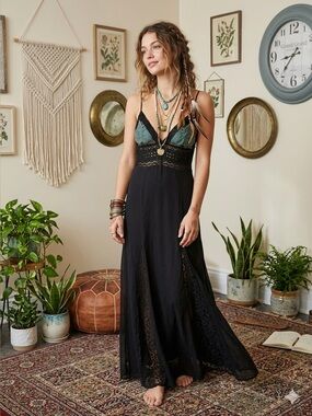 zara embroidered black dress Zara Embroidered Floral Black Dress Size X-small